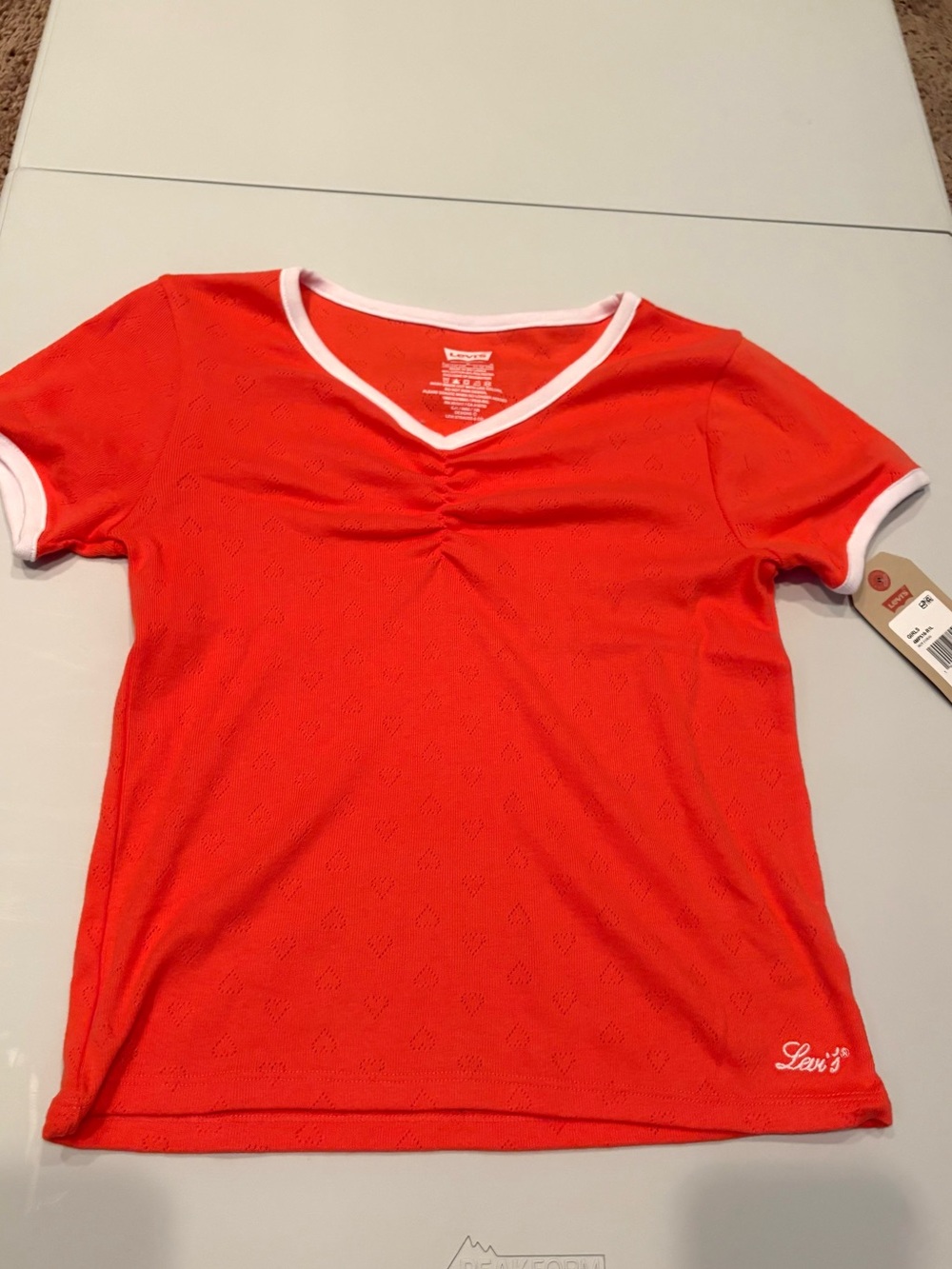 Girls Levi’s Short Sleeve V-Neck Top in Orange (L)